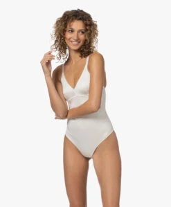 Spanx® Shaping Satin String Body - Linen 20 Spanx® Shaping Satin String Body - Linen -Mode Kleding 230301 cbd7ccee 996e 4ec3 ae1f 59631fd7b677