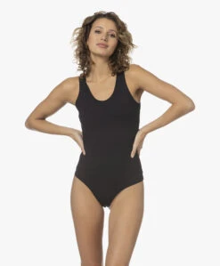 Spanx® Suit Yourself Mouwloze Scoop Neck Bodysuit - Zwart 15 Spanx® Suit Yourself Mouwloze Scoop Neck Bodysuit - Zwart -Mode Kleding 230309 7fc14d37 6126 4e45 aef6 bd7ed2ebeb02