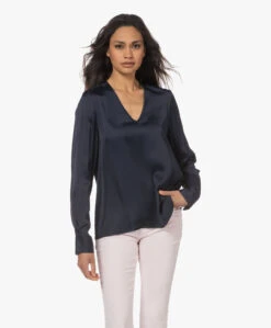 Resort Finest Satijnen Viscose V-Hals Blouse - Navy