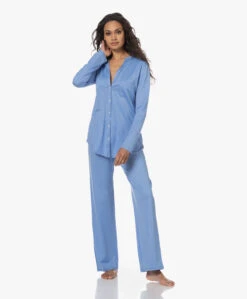 Hanro Cotton Deluxe Longsleeve Pyjamaset - Azurine 18 Hanro Cotton Deluxe Longsleeve Pyjamaset - Azurine -Mode Kleding 230417 f25fb799 b6d3 4491 b72a 7d19af82eb59