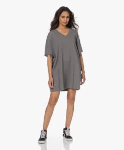 American Vintage Lopintale T-Shirt Jurk Met V-Hals - Vintage Foggy 20 American Vintage Lopintale T-Shirt Jurk Met V-Hals - Vintage Foggy -Mode Kleding 230418 3a6c0430 ca3f 406d a48b e7dc4b81fb33