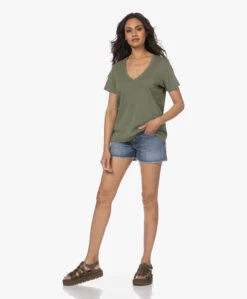 Denham Monroe Ripped Denim Short - Mid Blue -Mode Kleding 230418 a120b4fe dc2c 4d81 b341 17956ebb0d13