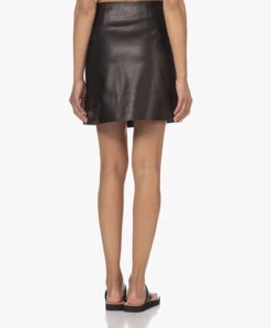 By Malene Birger Esmaa Lamsleren Overslag Minirok - Zwart -Mode Kleding 230425 9d547cac 6b33 4182 8a6b f762cf0462f4