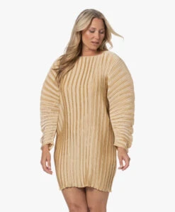 Viveh Emerald Satijnen Plissé Jurk - Warm Sand -Mode Kleding 230502 89d66e82 bf59 4fff bc85 0ce55214c9d6