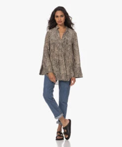 By Malene Birger Flaiy Zijden Slangenprint Blouse - Zwart/Beige -Mode Kleding 230516 57f979b9 97db 43a4 833f a5d7efa7b385
