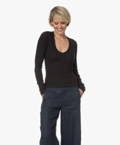 Rag & Bone The Essential Rib Vee Longsleeve - Zwart -Mode Kleding 230523 e0cddc83 fa25 4038 85dc 78c883c24b77