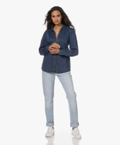 Denham Monroe Girlfriend Tapered Fit Jeans - Mid Blue Light Stonewash -Mode Kleding 230524 bebf61f2 4024 4705 b94b 430f205bd151