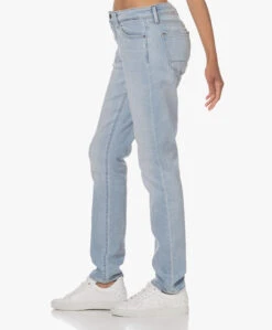 Denham Monroe Girlfriend Tapered Fit Jeans - Mid Blue Light Stonewash -Mode Kleding 230524 fe795621 a51a 48b0 8dca 035ed358dadb