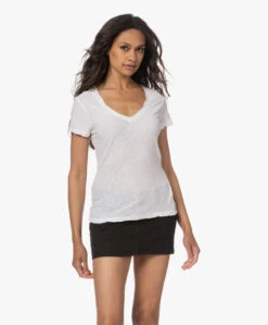 James Perse Slub Jersey V-Hals T-Shirt - Wit 24 James Perse Slub Jersey V-Hals T-Shirt - Wit -Mode Kleding 230525 4763989f 45ab 4619 bd6c 1c107d811e5f