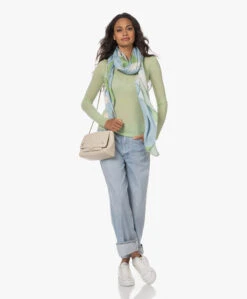 Viveh Bauxite Viscose Print Sjaal/Omslagdoek - Blauw/Groen 17 Viveh Bauxite Viscose Print Sjaal/Omslagdoek - Blauw/Groen -Mode Kleding 230530 4a68f03a 0518 4dbb af4e fb30f95eafe0