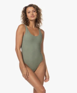 Anine Bing Badpak Jace - Artichoke 24 Anine Bing Badpak Jace - Artichoke -Mode Kleding 230601 445d013a 6708 497b 9bd4 7dbbe7dc07f1