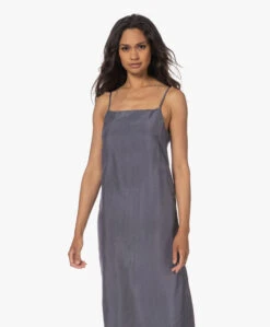 Róhe Fluid Midi Slip Jurk - Steel -Mode Kleding 230608 1f25dbda 4bde 41d4 83aa db4b5520f12c