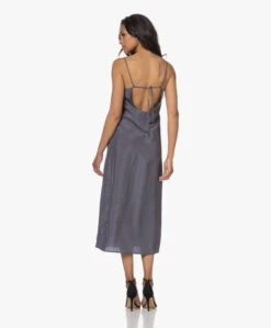 Róhe Fluid Midi Slip Jurk - Steel -Mode Kleding 230608 e9a7b200 efed 48d1 9845 d4c5623ed61a