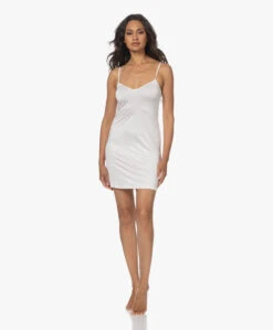 Hanro Satin Deluxe Onderjurk - Off-White -Mode Kleding 230614 b4be85a8 0194 4013 a775 13e12ebfd1ac