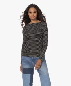 Closed Gestreepte Longsleeve Met Boothals - Zwart