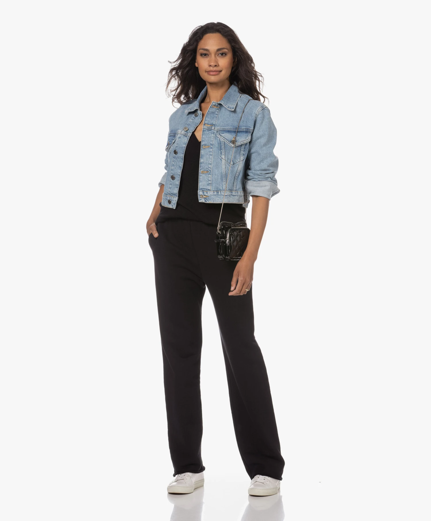 Iro Uzuma Rib Katoenen V-Hals T-Shirt - Zwart 2 Iro Uzuma Rib Katoenen V-Hals T-Shirt - Zwart - Afbeelding 2