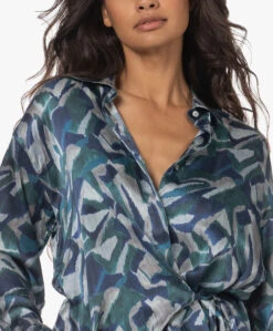 Pomandère Zijdemix Wikkelblouse Met Print - Ocean Blue -Mode Kleding 230706 a4b9893f 2e7f 4d41 ab5f 836222d9493f