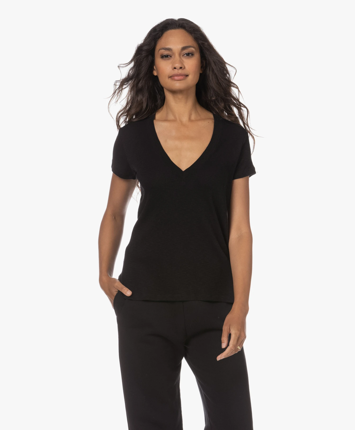 Iro Uzuma Rib Katoenen V-Hals T-Shirt - Zwart 11 Iro Uzuma Rib Katoenen V-Hals T-Shirt - Zwart - Afbeelding 11