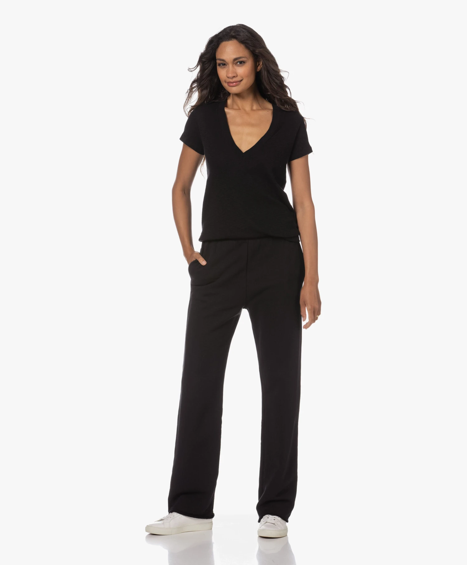 Iro Uzuma Rib Katoenen V-Hals T-Shirt - Zwart 6 Iro Uzuma Rib Katoenen V-Hals T-Shirt - Zwart - Afbeelding 6