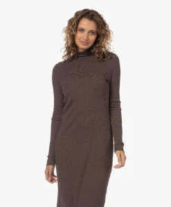 Neeve The Dakota Rib Jersey Coljurk - Intense Brown -Mode Kleding 230711 1e40c55c bce2 4de1 9cce f0d837a5aa19