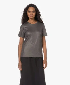 Majestic Filatures T-Shirt Met Glanscoating - Carbone -Mode Kleding 230718 71a9a46b 3e4e 4013 a17a e649093182ef