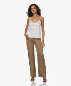 Woman By Earn Luna Satijnen Spaghettitop - Off-White -Mode Kleding 230727 440ba595 0567 45e2 9c31 bc04739d0192