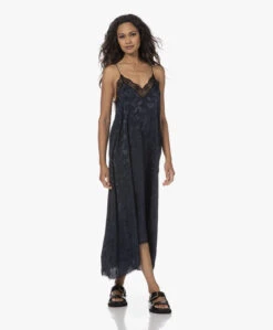 Zadig & Voltaire Risty Jacquard Zijden Slipdress - Inkt 17 Zadig & Voltaire Risty Jacquard Zijden Slipdress - Inkt -Mode Kleding 230808 5bc1ac9d b2ec 47e8 b9d9 5037c23e62c4