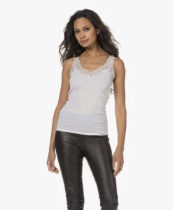 Hanro Lace Delight Top - Wit 20 Hanro Lace Delight Top - Wit -Mode Kleding 230810 6b395486 aeec 482b bebf 4ace485f5673