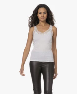 Hanro Lace Delight Top - Wit 23 Hanro Lace Delight Top - Wit -Mode Kleding 230810 dc2b5c35 151d 4d2b b251 1de5fde5ea62