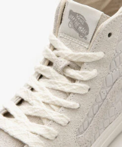 Vans Sk8-Hi High-Top Sneakers - Lichtgrijs/Off-White 13 Vans Sk8-Hi High-Top Sneakers - Lichtgrijs/Off-White -Mode Kleding 26798f04 1904 4384 b32e 1d79f7c2a481 153