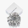 By Dariia Day Mulberry Zijden Scrunchie Medium - Zilvergrijs