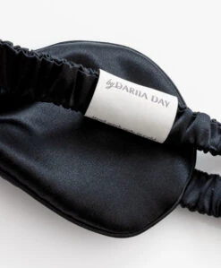 By Dariia Day Mulberry Zijden Slaapmasker - Midnight Black -Mode Kleding 3a2fc532 aa16 40ef bdd0 dfccff3b4c1e