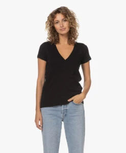 Iro Uzuma Rib Katoenen V-Hals T-Shirt - Zwart 24 Iro Uzuma Rib Katoenen V-Hals T-Shirt - Zwart -Mode Kleding 3a9ae4a3 1d70 4403 a63a 2edda810d0bf 240