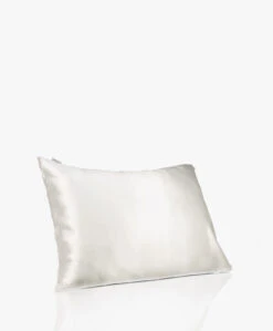 By Dariia Day Mulberry Zijden Kussensloop - Powder White