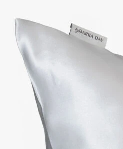 By Dariia Day Mulberry Zijden Kussensloop - Zilvergrijs -Mode Kleding 41d6335c 1931 423e a1d4 c90d510b12bb