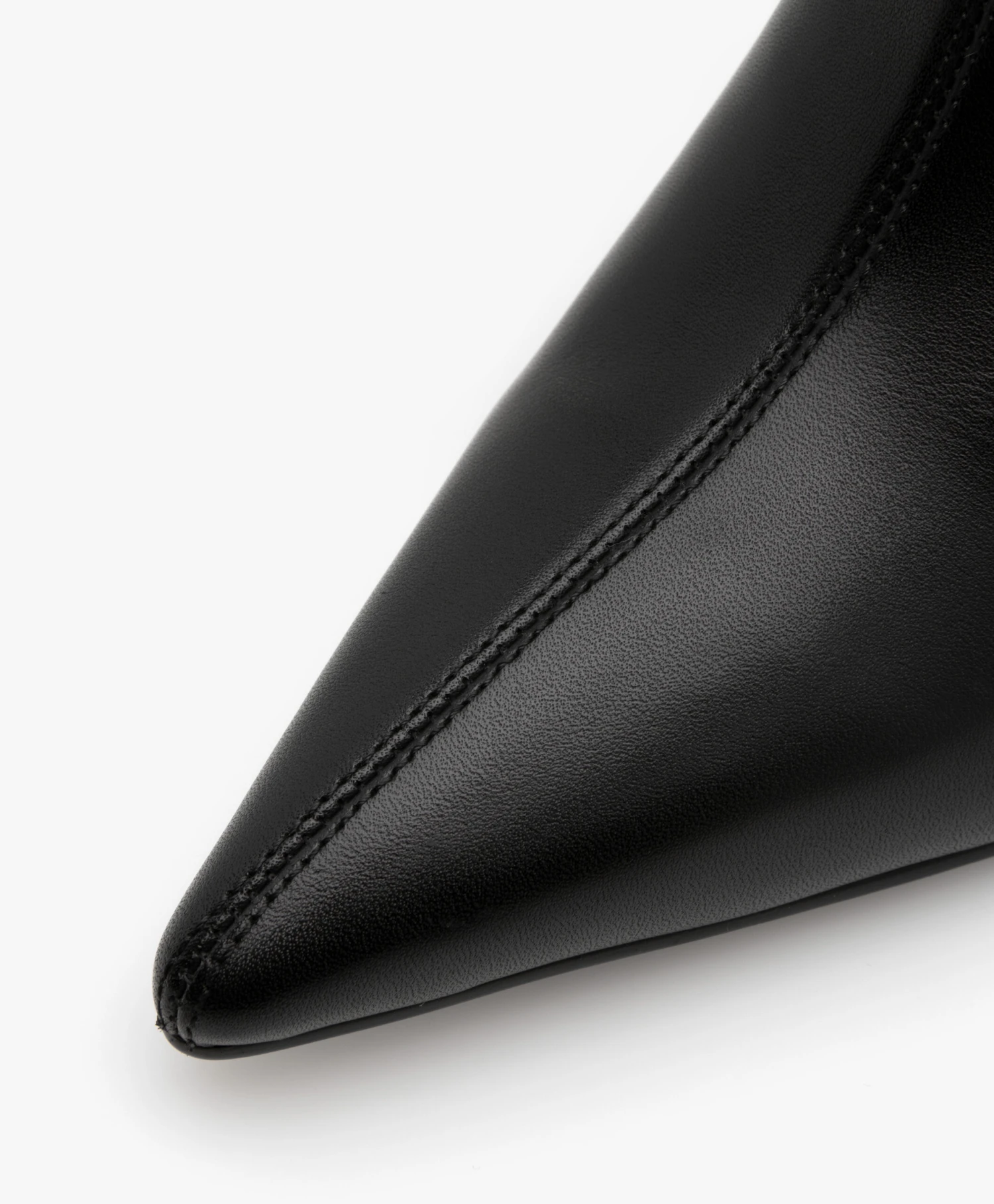 Alias Mae Boston Hoge Leren Laarzen Met Naaldhak - Zwart 4 Alias Mae Boston Hoge Leren Laarzen Met Naaldhak - Zwart - Afbeelding 4