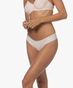 Hanro Invisible Cotton Brazilian Slip - Powder 23 Hanro Invisible Cotton Brazilian Slip - Powder -Mode Kleding 499bb5f9 46af 487f a2ac 324060daeab4 452