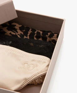 Love Stories Threesome Roomservice 3-Pack Strings - Multi-Color -Mode Kleding 4b51826f be34 41d9 aa9d 9169d684e504 129