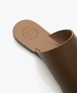 Atp Atelier Rosa Leren Slippers - Kaki Bruin -Mode Kleding 505a67ce 9b89 4164 ac05 b07b5691cff4 07