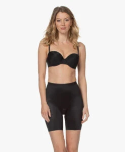 Spanx® Thinstincts 2.0 Mid-Thigh Short - Zwart 23 Spanx® Thinstincts 2.0 Mid-Thigh Short - Zwart -Mode Kleding 51d546f3 9db4 49fb ba98 8705fd825a21 53