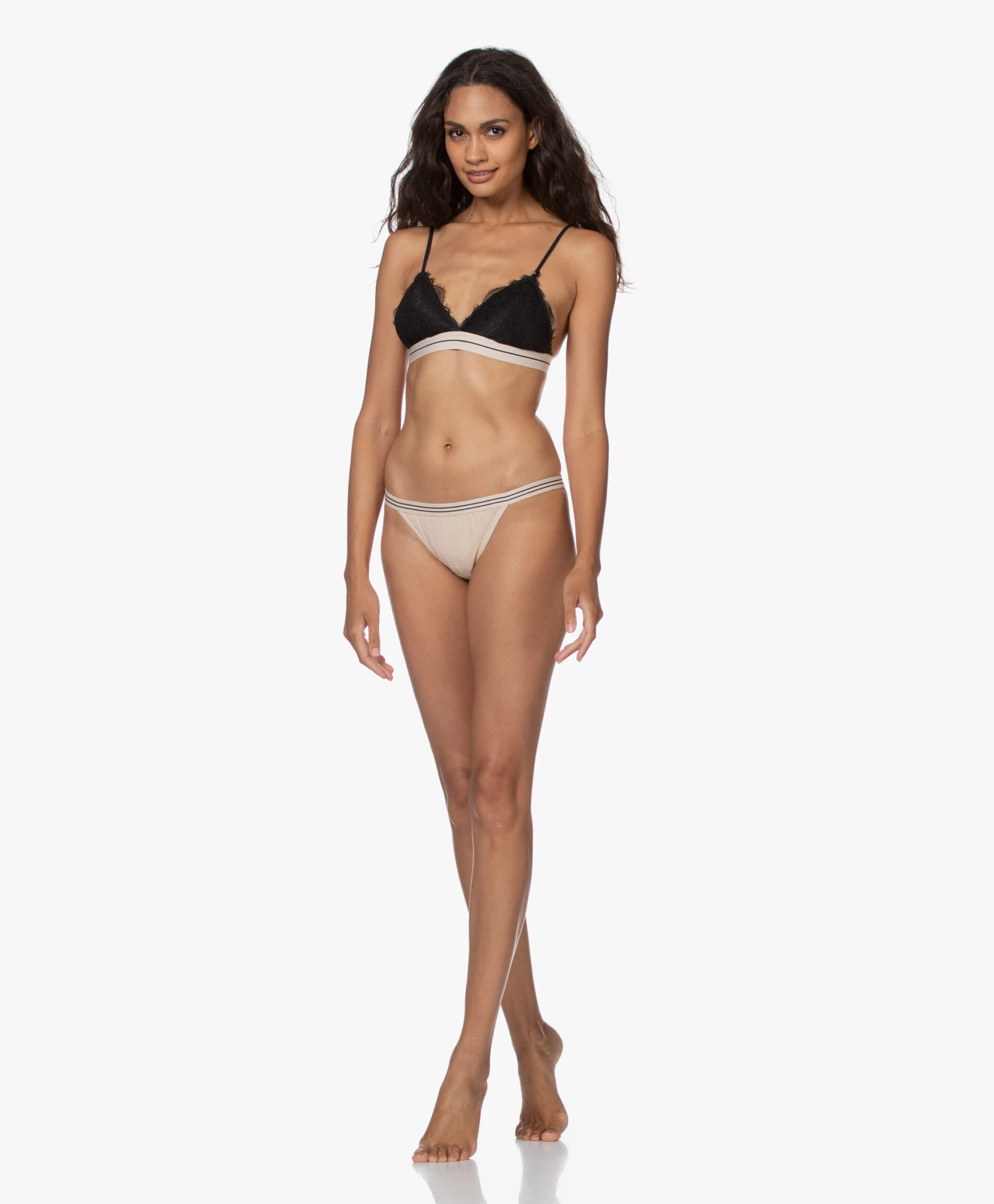 Love Stories Padded Darling Lace Bralette - Zwart 10 Love Stories Padded Darling Lace Bralette - Zwart - Afbeelding 10