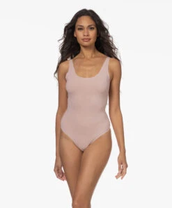 Wolford Ribjersey String Body - Powder Pink -Mode Kleding 609152cf 09b4 471c 9476 be288d0e36bc 66