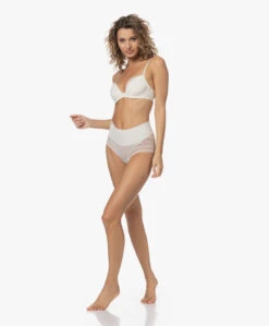 Spanx® Undie-Tectable Illusion Lace Hi-Hipster - Linen -Mode Kleding 679b7b74 09ab 4632 9d04 bebafc3c3d83 46