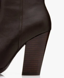 Alias Mae Tayla Leren Enkellaarzen Met Puntneus - Choc -Mode Kleding 6dbd0983 276b 4993 9a4e 8b6b9a945b4e 623