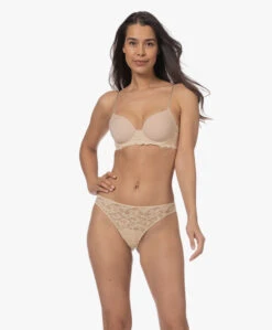 Hanro Moments Kanten String - Beige -Mode Kleding 709af8e5 c394 4bd7 9f0a b61da2897946 168