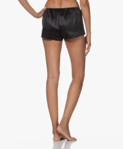 By Dariia Day Mulberry Zijden Short - Midnight Black 16 By Dariia Day Mulberry Zijden Short - Midnight Black -Mode Kleding 7475c7df 8651 4480 9d90 3c719158a57d
