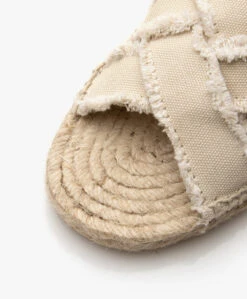 Castañer Pilita Gevlochten Jute Slippers - Ivoor -Mode Kleding 74fd1035 0c8e 455f 93db e43d0d728217 155