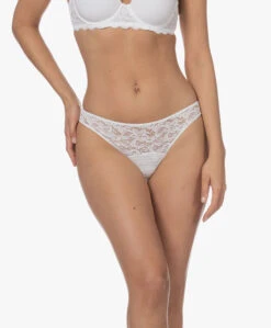 Hanro Moments Kanten String - Wit