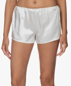 By Dariia Day Mulberry Zijden Short - Powder White 19 By Dariia Day Mulberry Zijden Short - Powder White -Mode Kleding 7bd1081b c9f5 4501 8686 2c3d1cb6261c