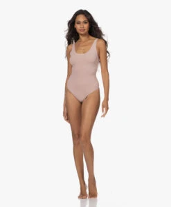 Wolford Ribjersey String Body - Powder Pink -Mode Kleding 7f628a1e 4f8a 4244 9f9b 8abd1c5aaded 54